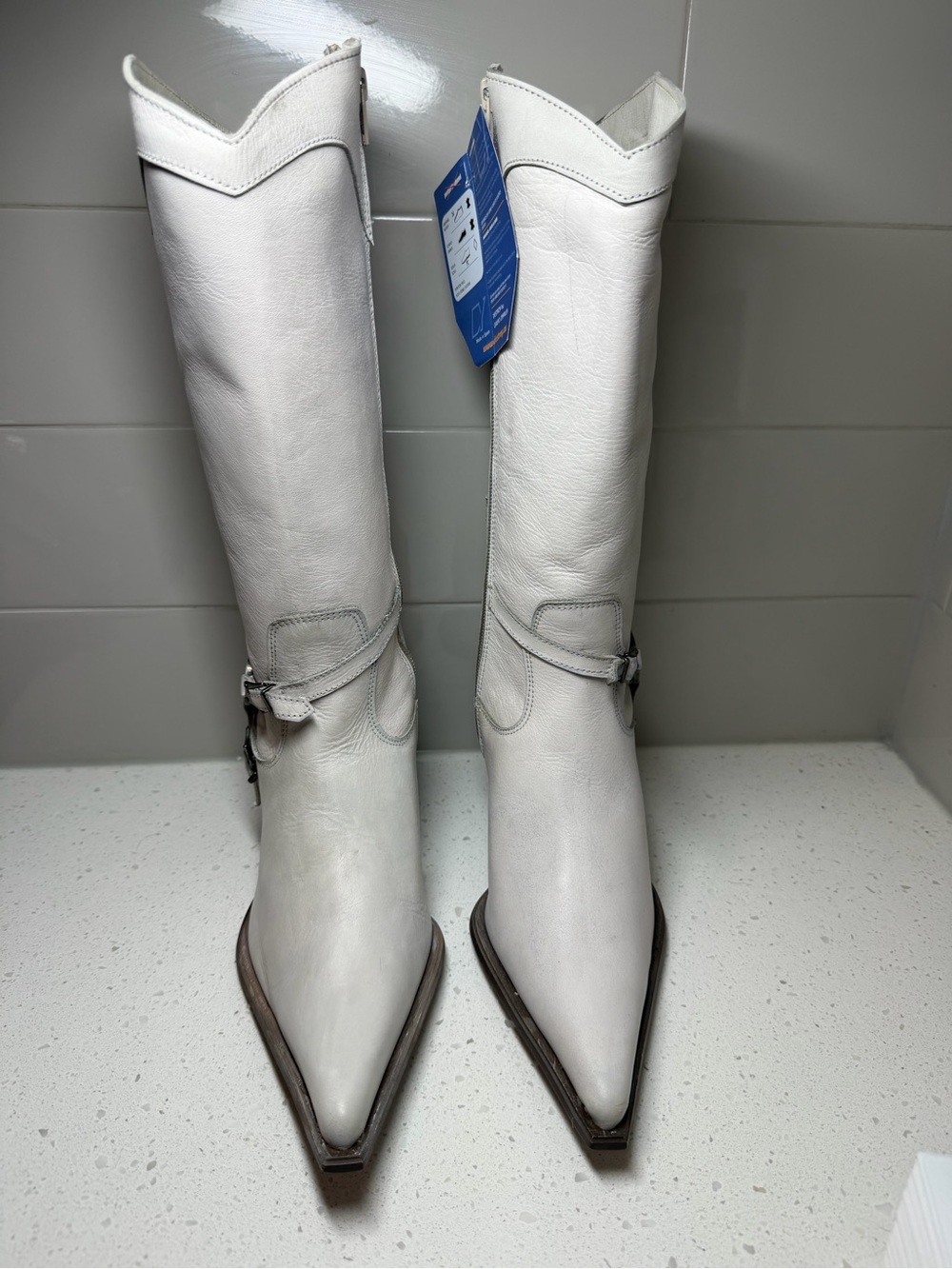 Y2k Destroy 90s White pointy leather western boots size 41 10 VINTAGE buckles